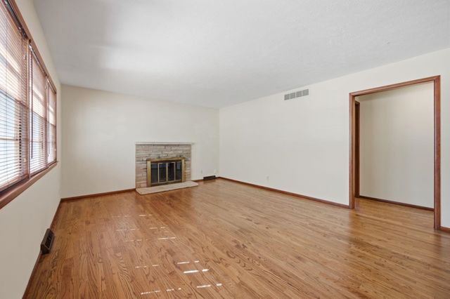 1305 N Gretchen, Wichita, KS 67206
