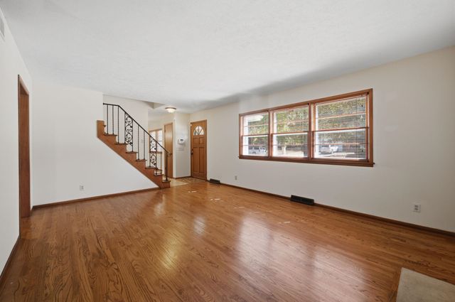 1305 N Gretchen, Wichita, KS 67206