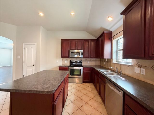 6452 Spring Ranch Drive, Fort Worth, TX 76179