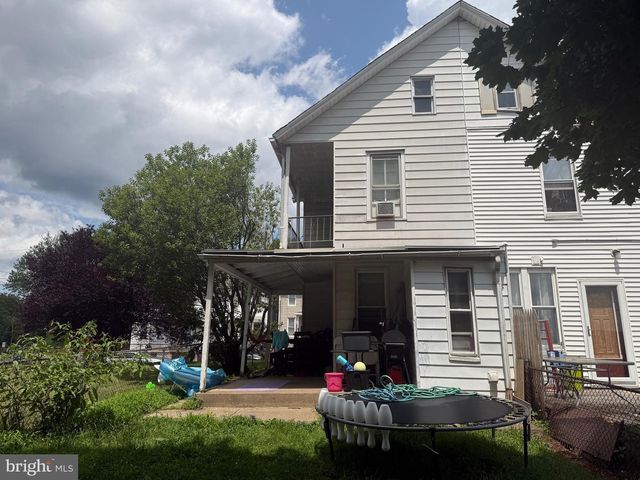 406 N 3RD ST, Steelton, PA 17113