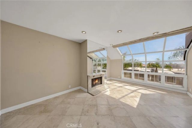 3361 Tempe, Huntington Beach, CA 92649