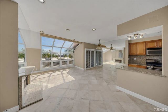 3361 Tempe, Huntington Beach, CA 92649