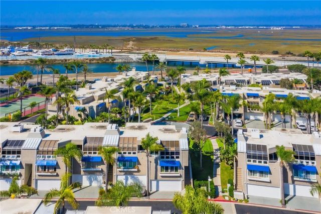 3361 Tempe, Huntington Beach, CA 92649