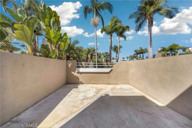 3361 Tempe, Huntington Beach, CA 92649