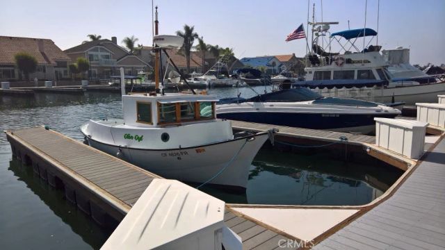 3361 Tempe, Huntington Beach, CA 92649