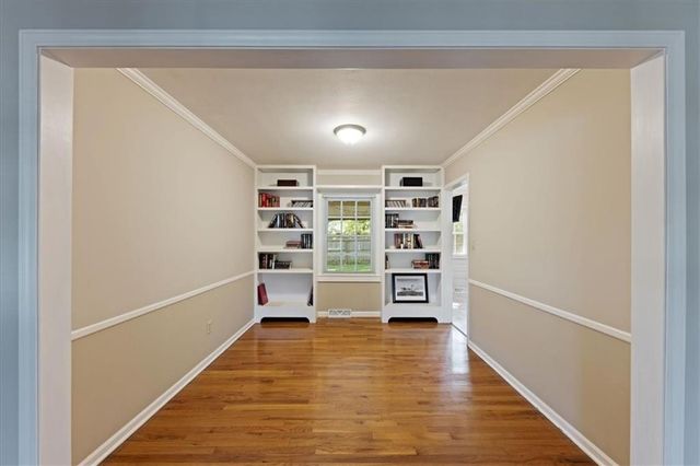 5433 Foster Street, Overland Park, KS 66202