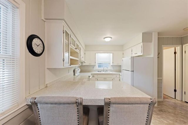 5433 Foster Street, Overland Park, KS 66202