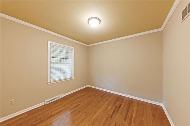 5433 Foster Street, Overland Park, KS 66202