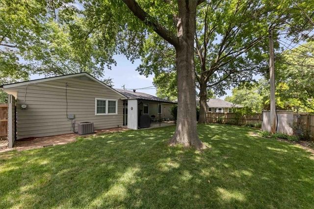 5433 Foster Street, Overland Park, KS 66202