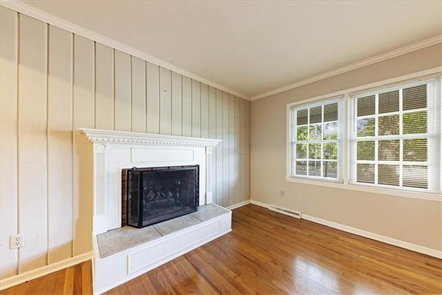 5433 Foster Street, Overland Park, KS 66202