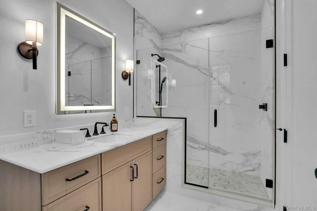 Lot 1 1003 Baldwin Path, Dix Hills, NY 11746