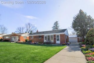 26923 Constance Avenue, Dearborn Heights, MI 48127