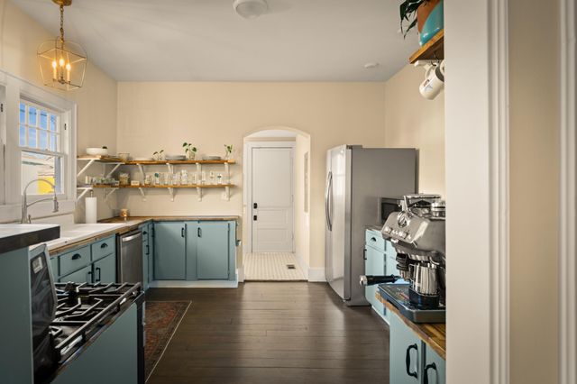 904 S Highland Park Avenue, Chattanooga, TN 37404