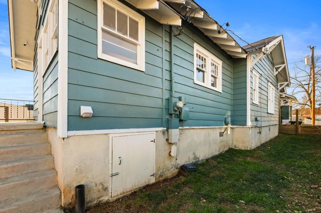 904 S Highland Park Avenue, Chattanooga, TN 37404