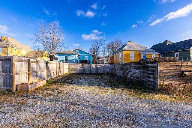 904 S Highland Park Avenue, Chattanooga, TN 37404