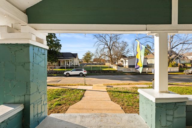 904 S Highland Park Avenue, Chattanooga, TN 37404