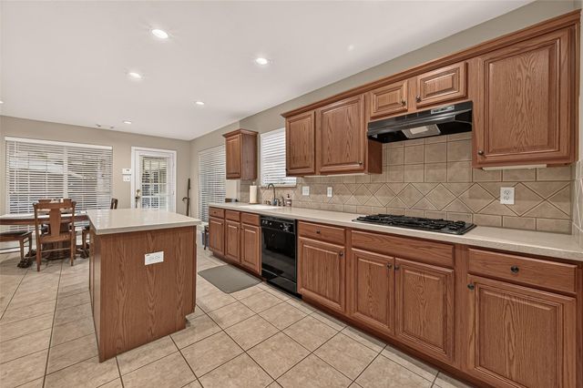 314 Willowood Drive, League City, TX 77573