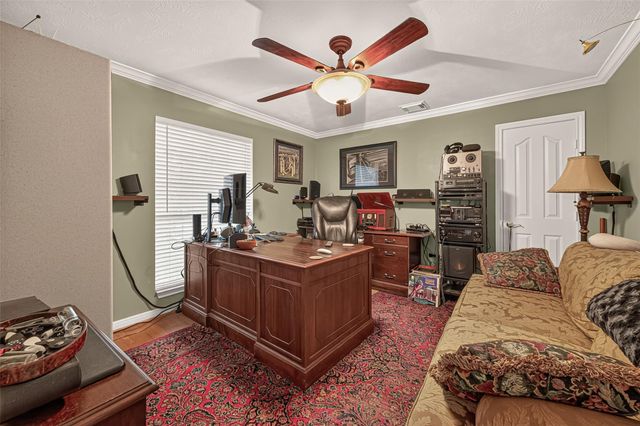 314 Willowood Drive, League City, TX 77573
