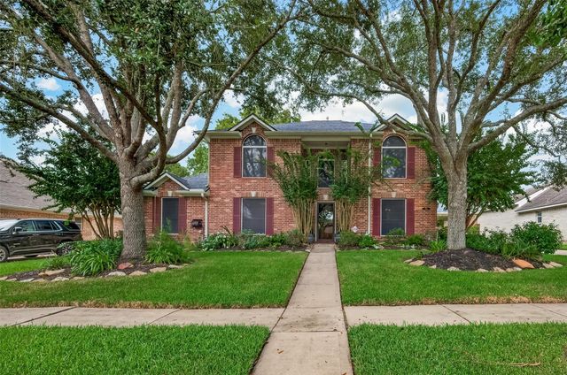 314 Willowood Drive, League City, TX 77573