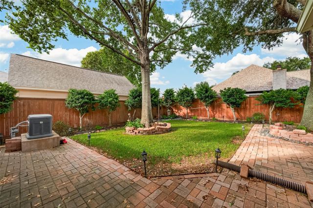 314 Willowood Drive, League City, TX 77573
