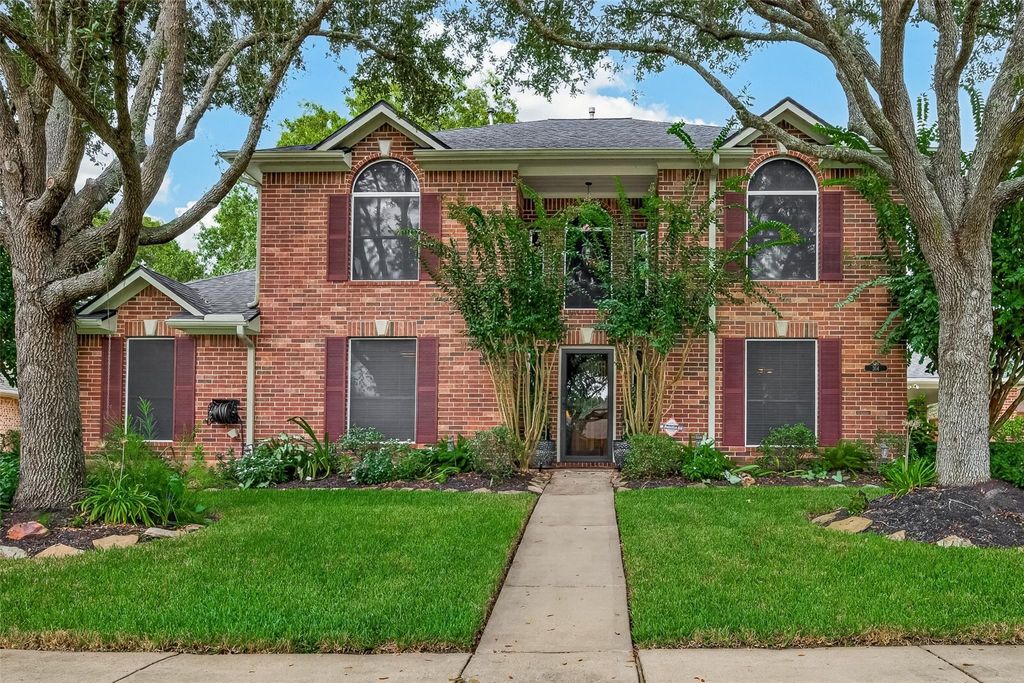 314 Willowood Drive, League City, TX 77573
