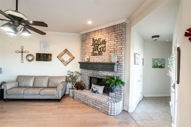 2168 Fruitland Road, Sunset, TX 76270