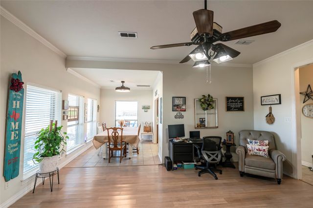 2168 Fruitland Road, Sunset, TX 76270