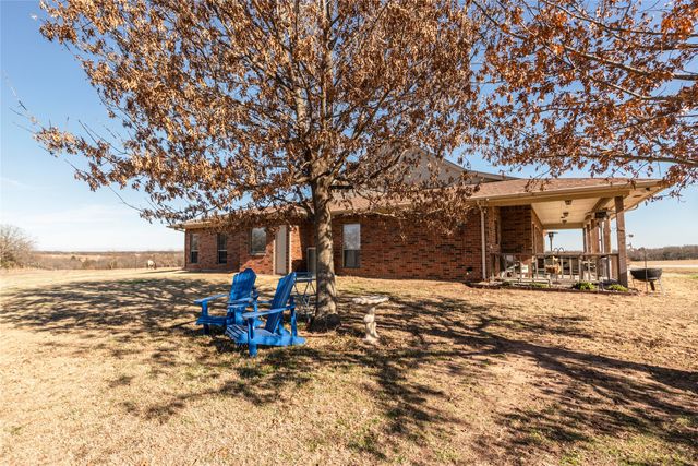 2168 Fruitland Road, Sunset, TX 76270