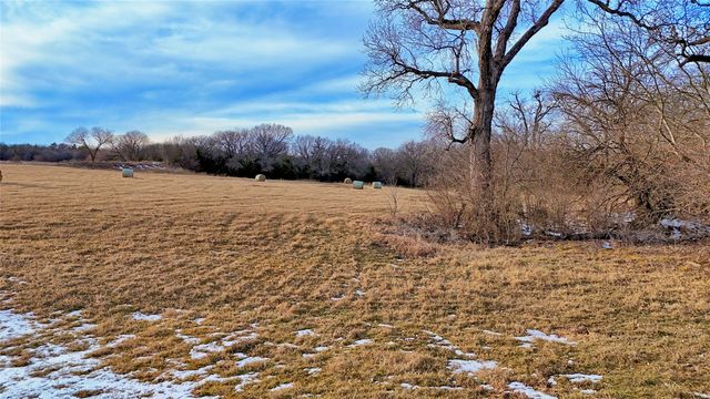 2168 Fruitland Road, Sunset, TX 76270