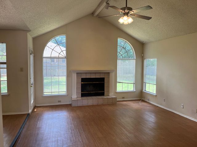 1013 Forest TRL, Cedar Park, TX 78613