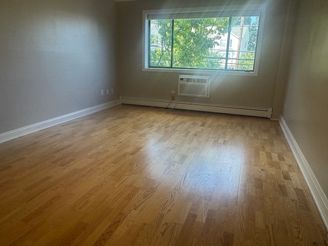 41 Walnut Street 22, Waltham, MA 02453