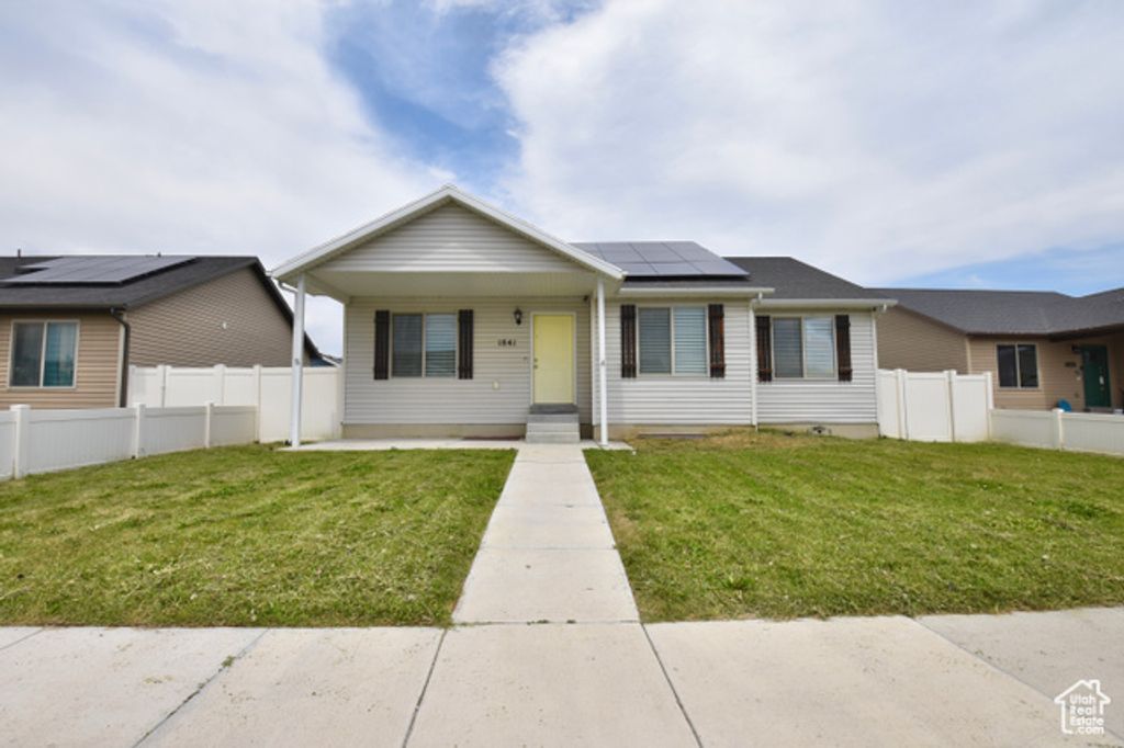 1841 E JUNIPER DR, Eagle Mountain, UT 84005