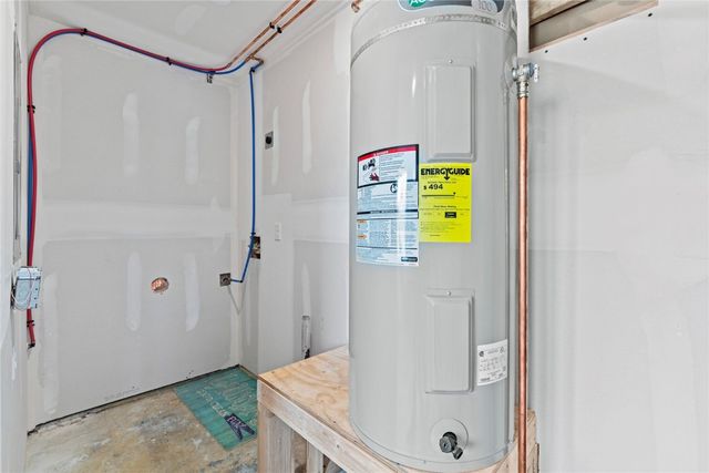 3630 Oakland Road NE, Cedar Rapids, IA 52402