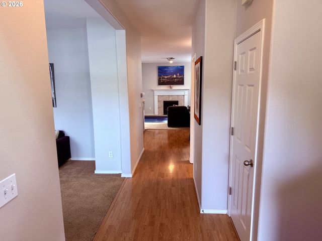 4674 Se TEAKWOOD St, Hillsboro, OR 97123