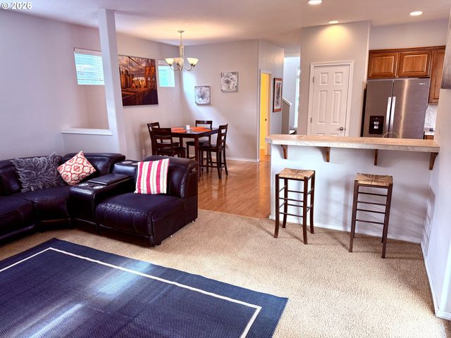 4674 Se TEAKWOOD St, Hillsboro, OR 97123