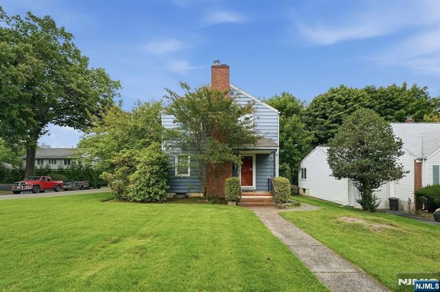 125 Midwood Road, Glen Rock, NJ 07452