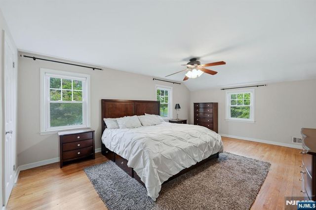 125 Midwood Road, Glen Rock, NJ 07452