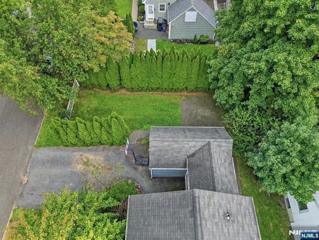 125 Midwood Road, Glen Rock, NJ 07452