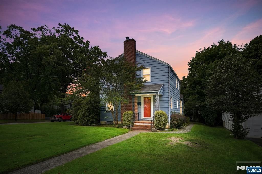125 Midwood Road, Glen Rock, NJ 07452
