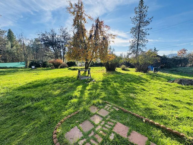 191 Henrietta Road, Lewiston, CA 96052