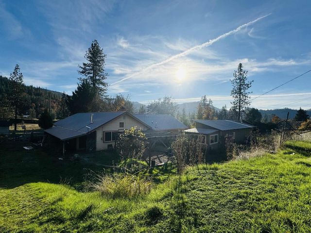 191 Henrietta Road, Lewiston, CA 96052