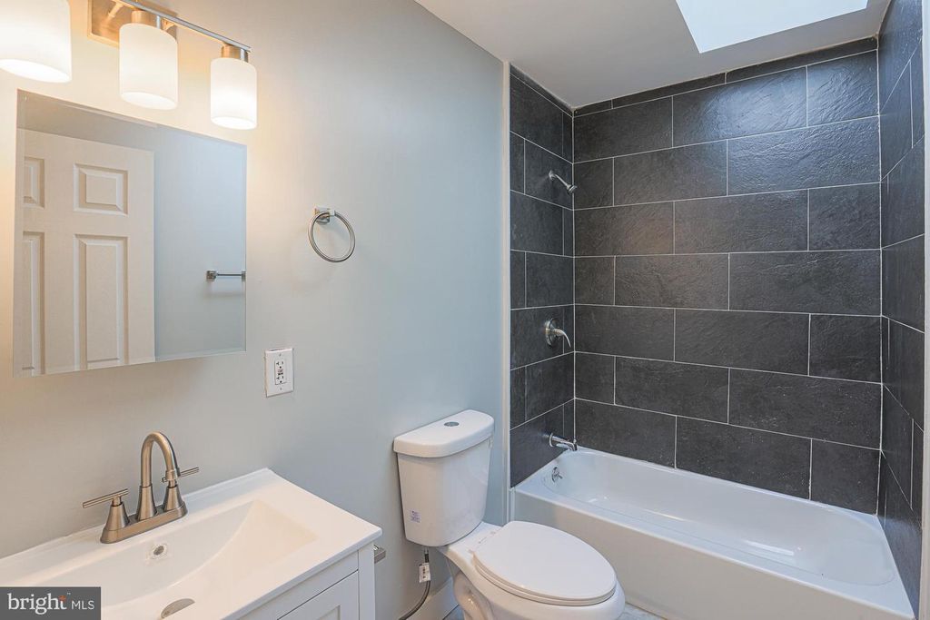Image 15 of property listing at 3619 OAKMONT AVE, Baltimore, MD 21215