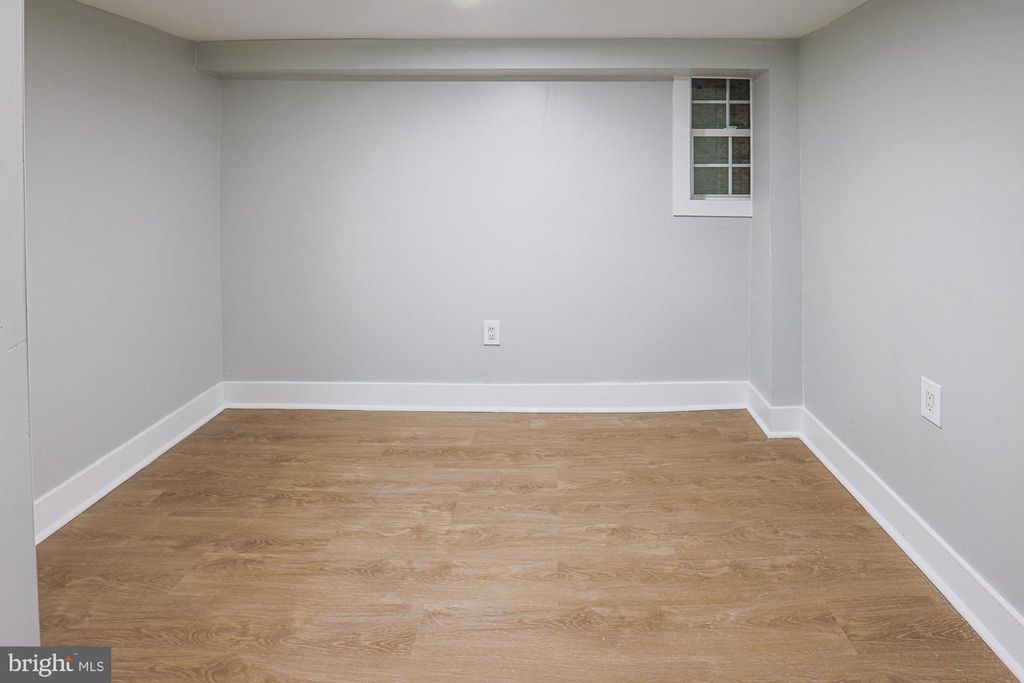 Image 21 of property listing at 3619 OAKMONT AVE, Baltimore, MD 21215