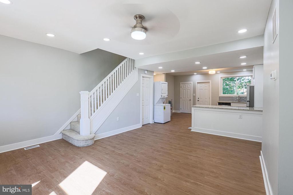 Image 3 of property listing at 3619 OAKMONT AVE, Baltimore, MD 21215