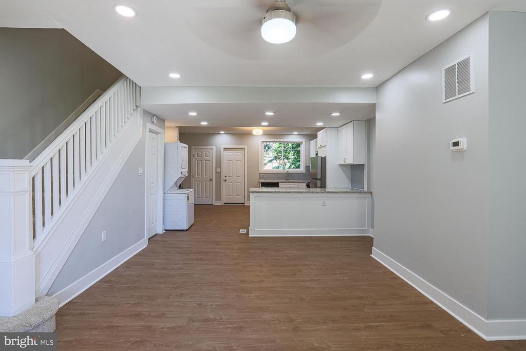 Image 4 of property listing at 3619 OAKMONT AVE, Baltimore, MD 21215