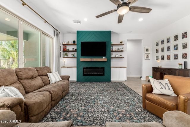 5950 S COLORADO Street, Chandler, AZ 85249