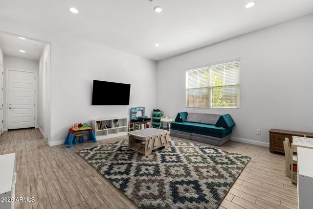 5950 S COLORADO Street, Chandler, AZ 85249