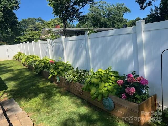 850 Burnley Road, Charlotte, NC 28210