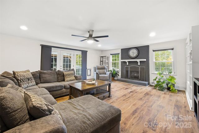 850 Burnley Road, Charlotte, NC 28210