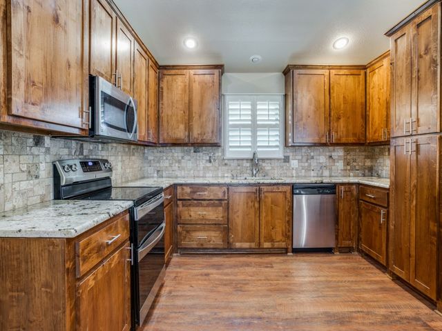 714 Mohawk Drive, Tioga, TX 76271